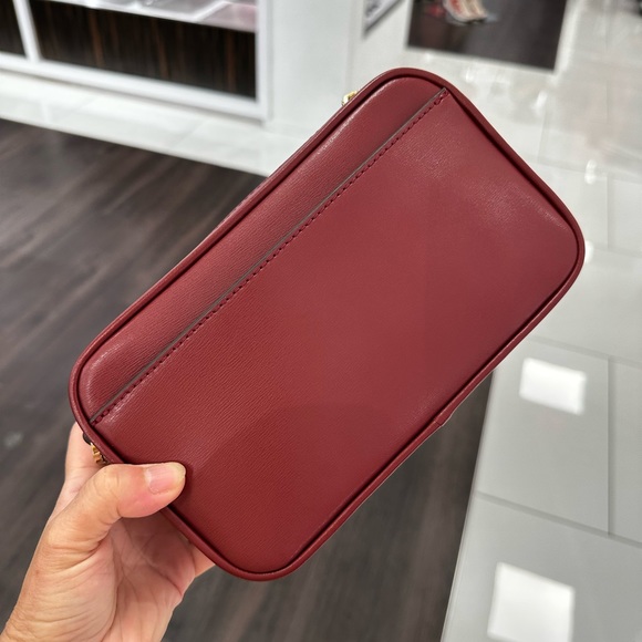 Michael Kors Bradshaw Medium Pocket Camera Crossbody, Multiple Options - Picture 6 of 13